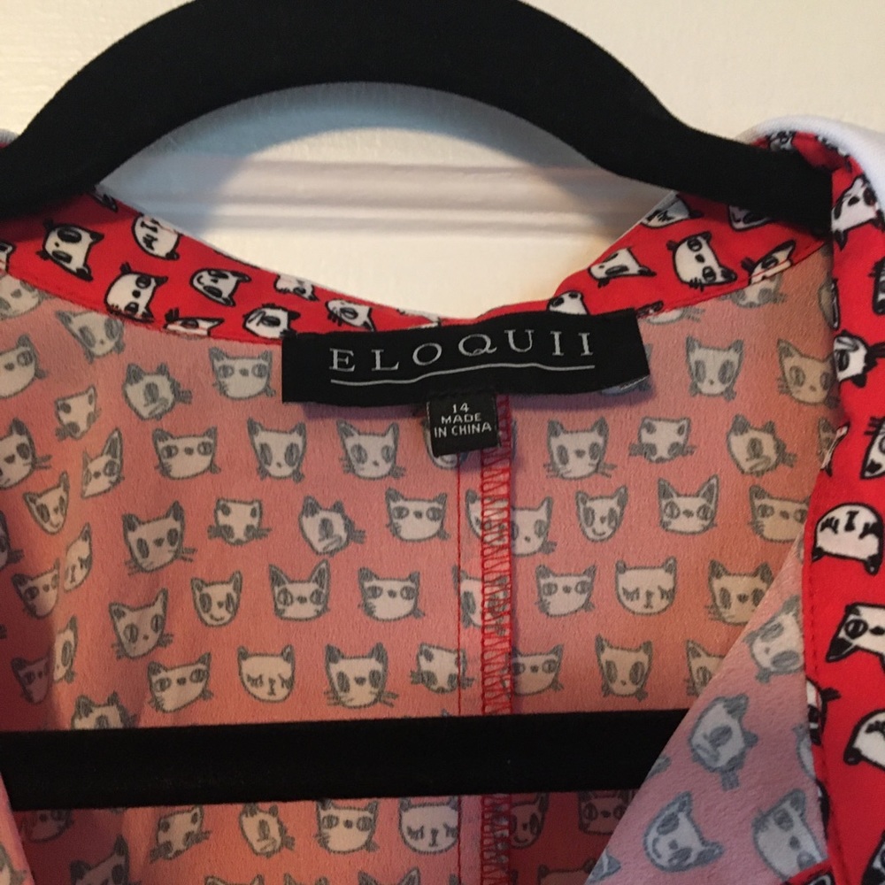Cat print button down. - Picture 2 of 3